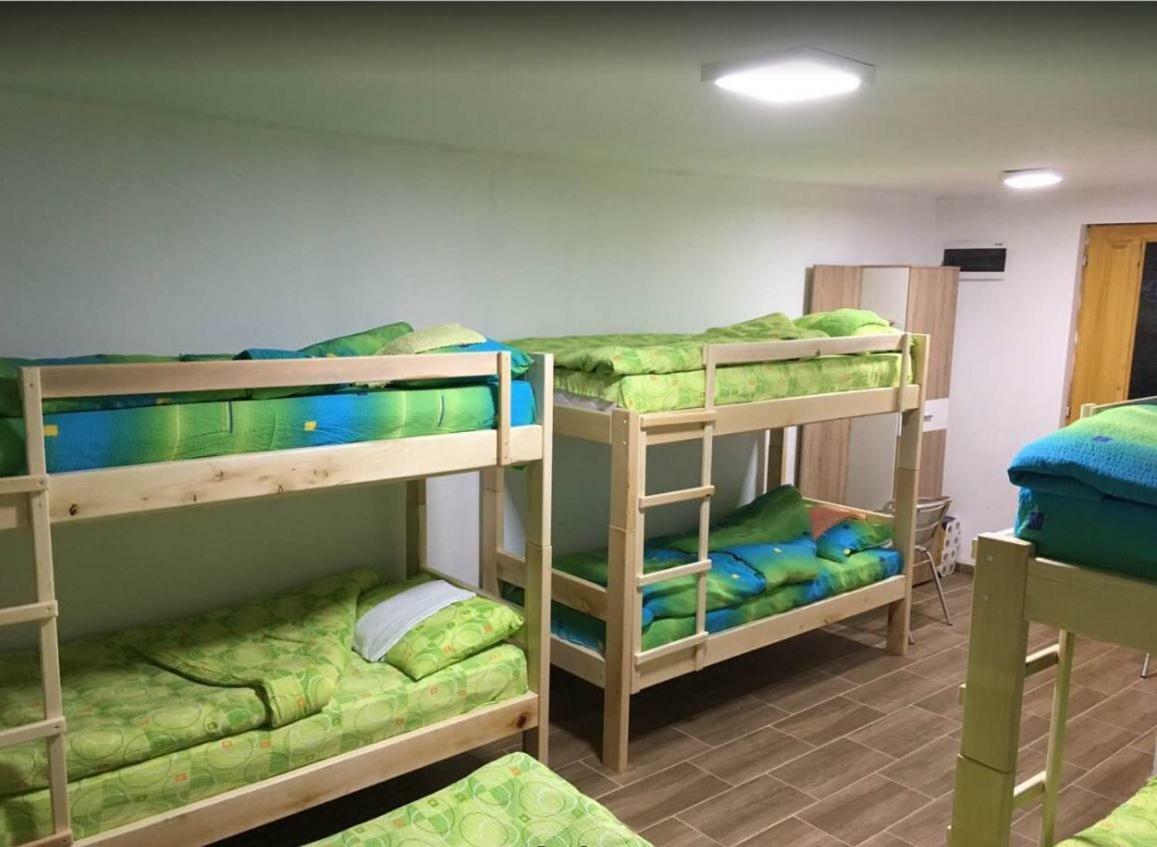 Domacinstvo Kod Gere Bed & Breakfast Crni Vrh ภายนอก รูปภาพ