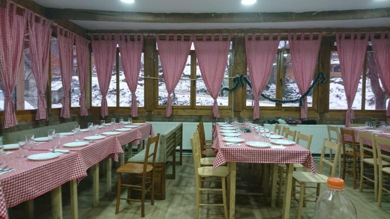 Domacinstvo Kod Gere Bed & Breakfast Crni Vrh ภายนอก รูปภาพ