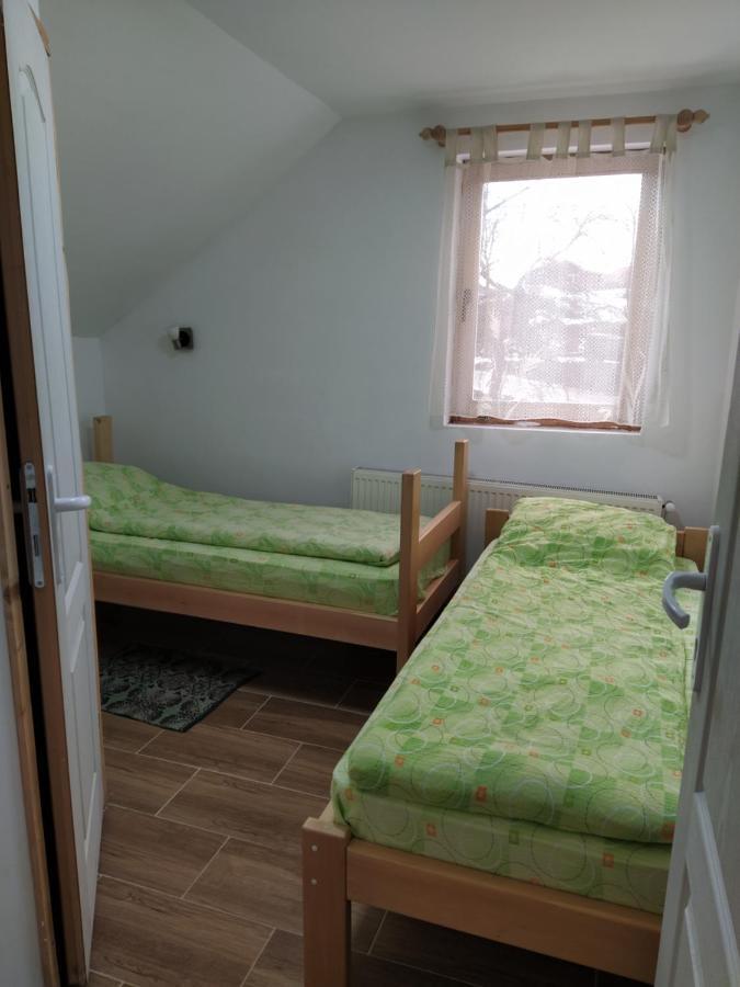Domacinstvo Kod Gere Bed & Breakfast Crni Vrh ภายนอก รูปภาพ