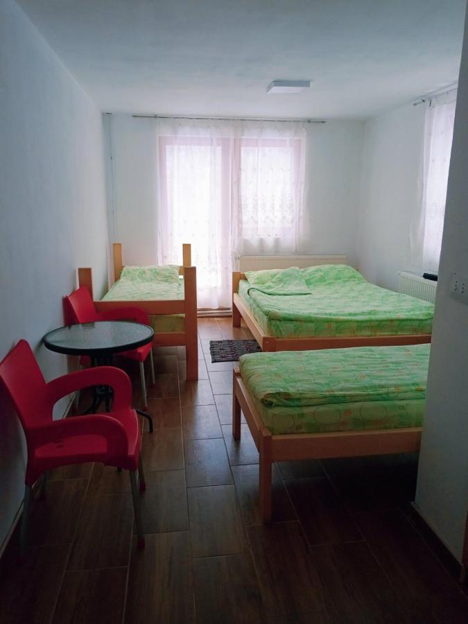 Domacinstvo Kod Gere Bed & Breakfast Crni Vrh ภายนอก รูปภาพ